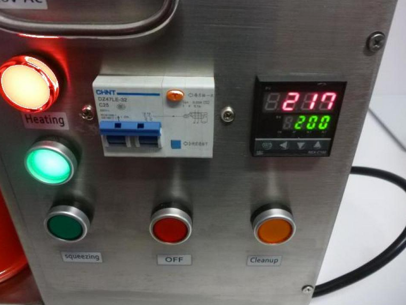 Presa pentru ulei la rece, 220V